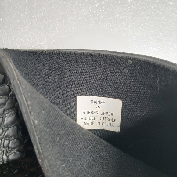 Steve Madden Rainey Black Croc Embossed Rubber Rain Boots Women's 7 Great Cond - Picture 2 of 13